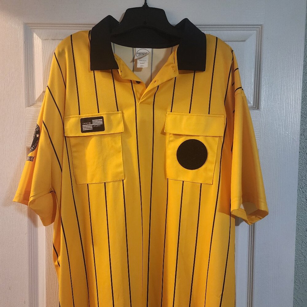 Soccer Referee - Official Sports - Adult XL.